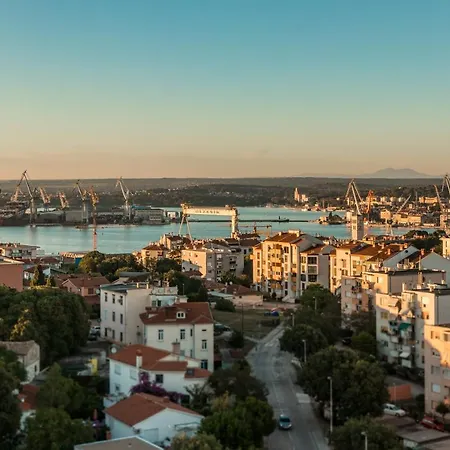 Διαμέρισμα Floor Modern With Incredible Views *