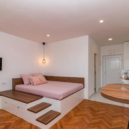 Floor Modern With Incredible Views Πούλα