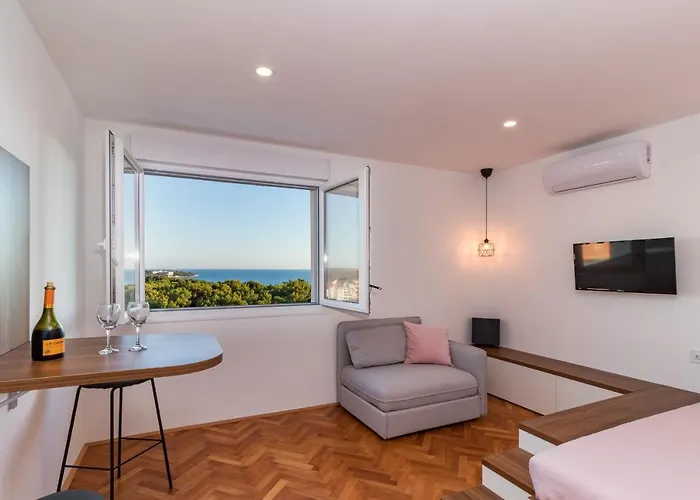 Floor Modern With Incredible Views