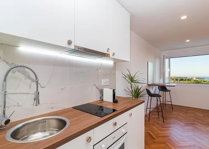 Floor Modern With Incredible Views Apartment Pula