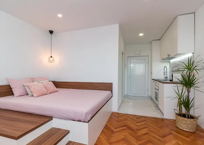 Floor Modern With Incredible Views Апартаменти Пула