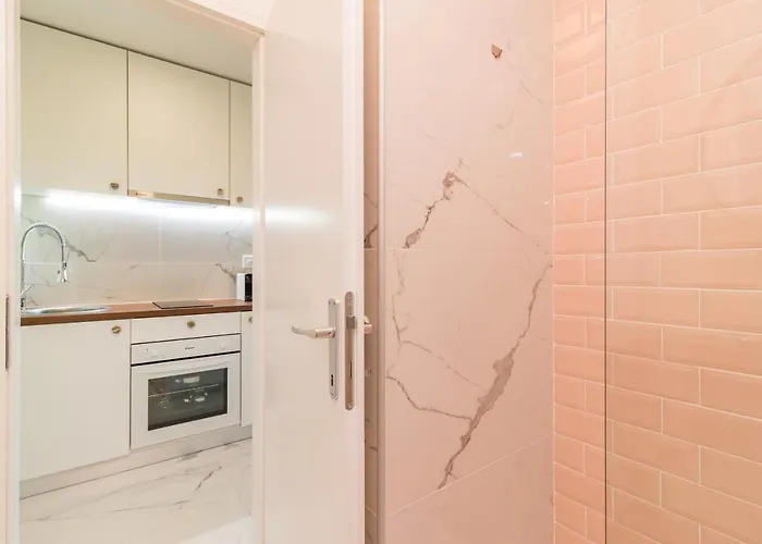Floor Modern With Incredible Views Апартаменти *